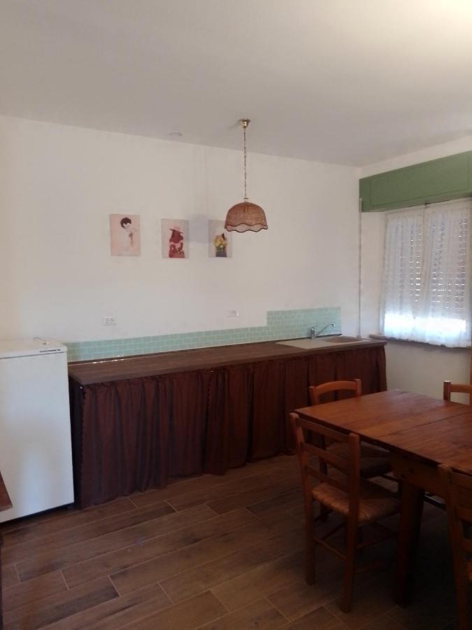 Casa Carducci Affittacamere Monteleto Exteriör bild